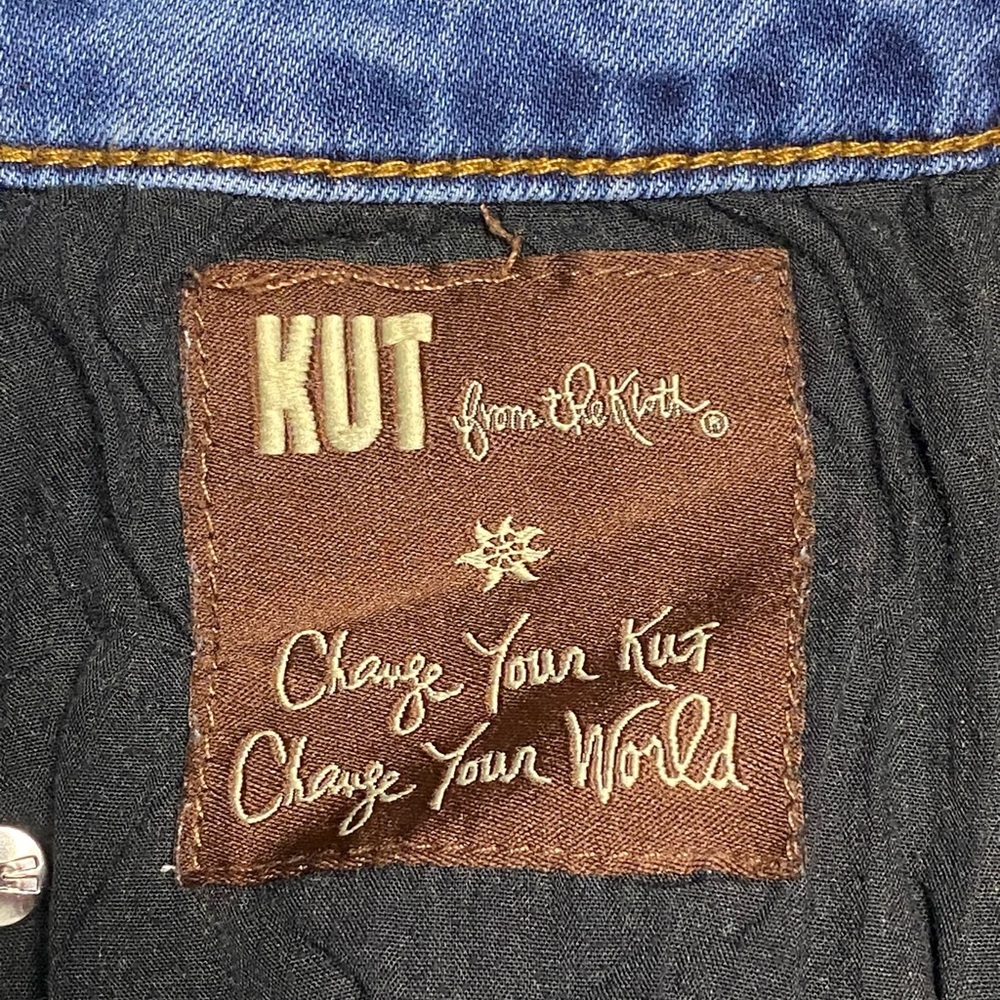 Kut from the Kloth Blue Jean Shorts Classic Cut-Off Style - Picture 8 of 11